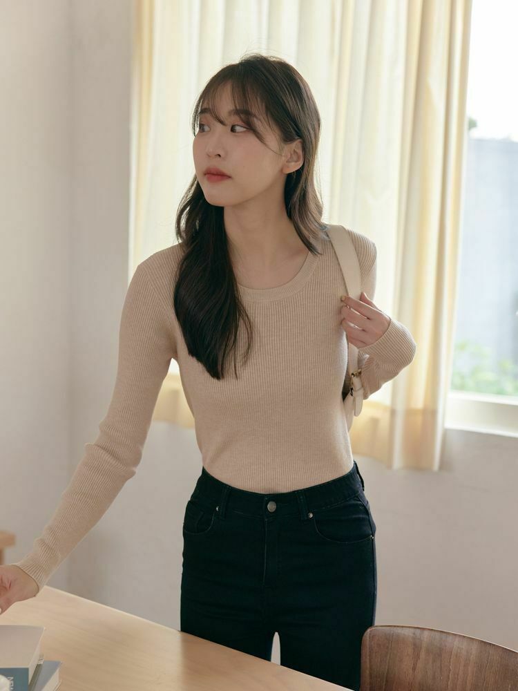 自訂 柔軟織紋圓領上衣