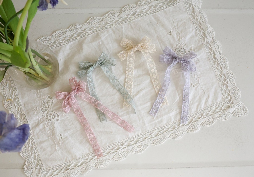 正韓春FLO 四色雙蝴蝶結蕾絲髮夾