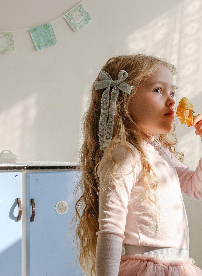 正韓春FLO 四色雙蝴蝶結蕾絲髮夾