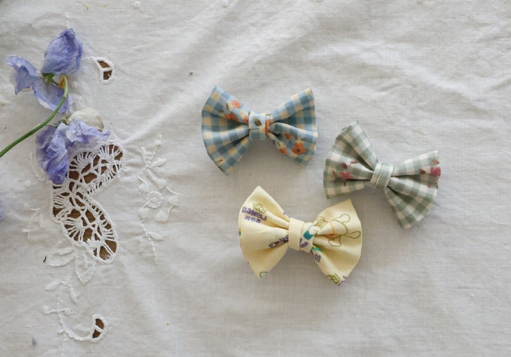 正韓春FLO 三色鄉村風蝴蝶結髮夾