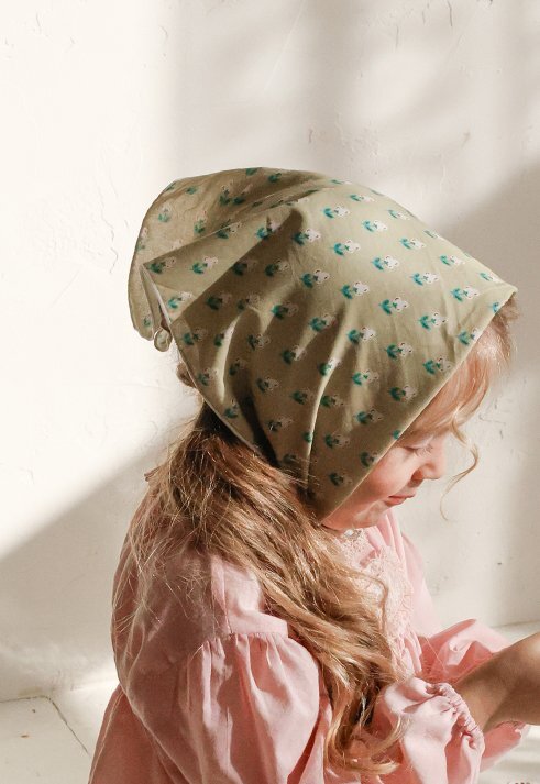 正韓春FLO 搭配高手小方巾(可當圍巾/髮帶/領巾/頭巾)