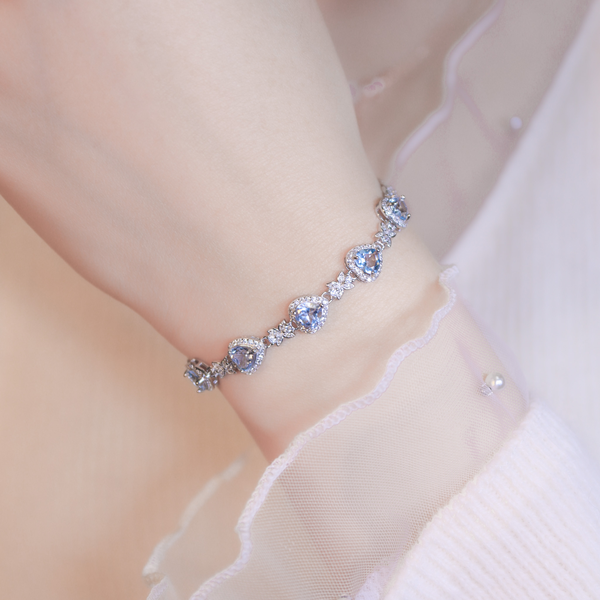 | 925純銀・托帕石 | 真誠愛意軟手鐲| BR1475 |