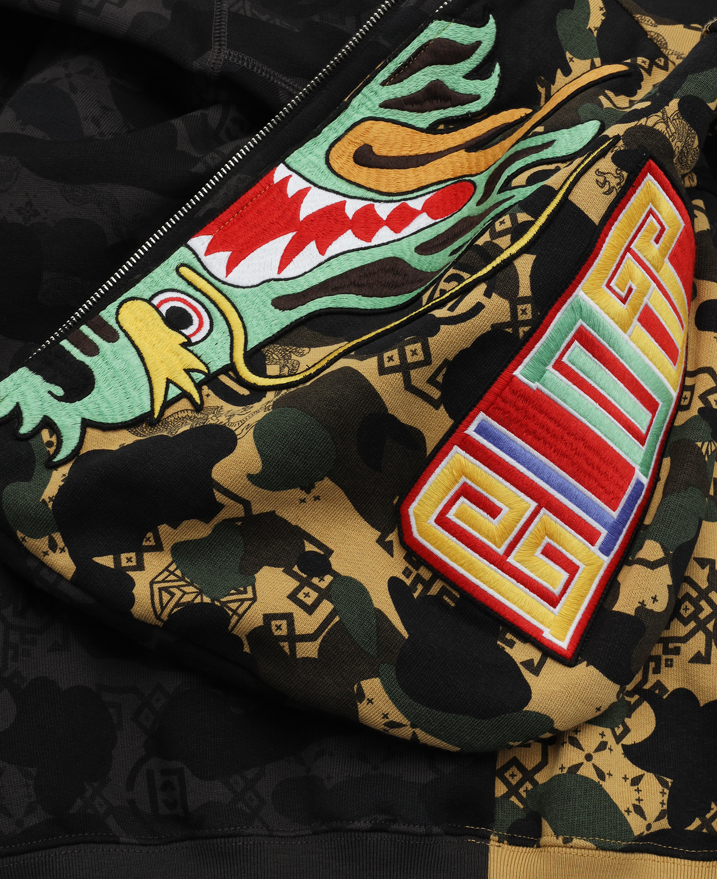 BAPE® X CLOT】CAMO SPLIT SHARK RELAXED FIT FULL ZIP HOO