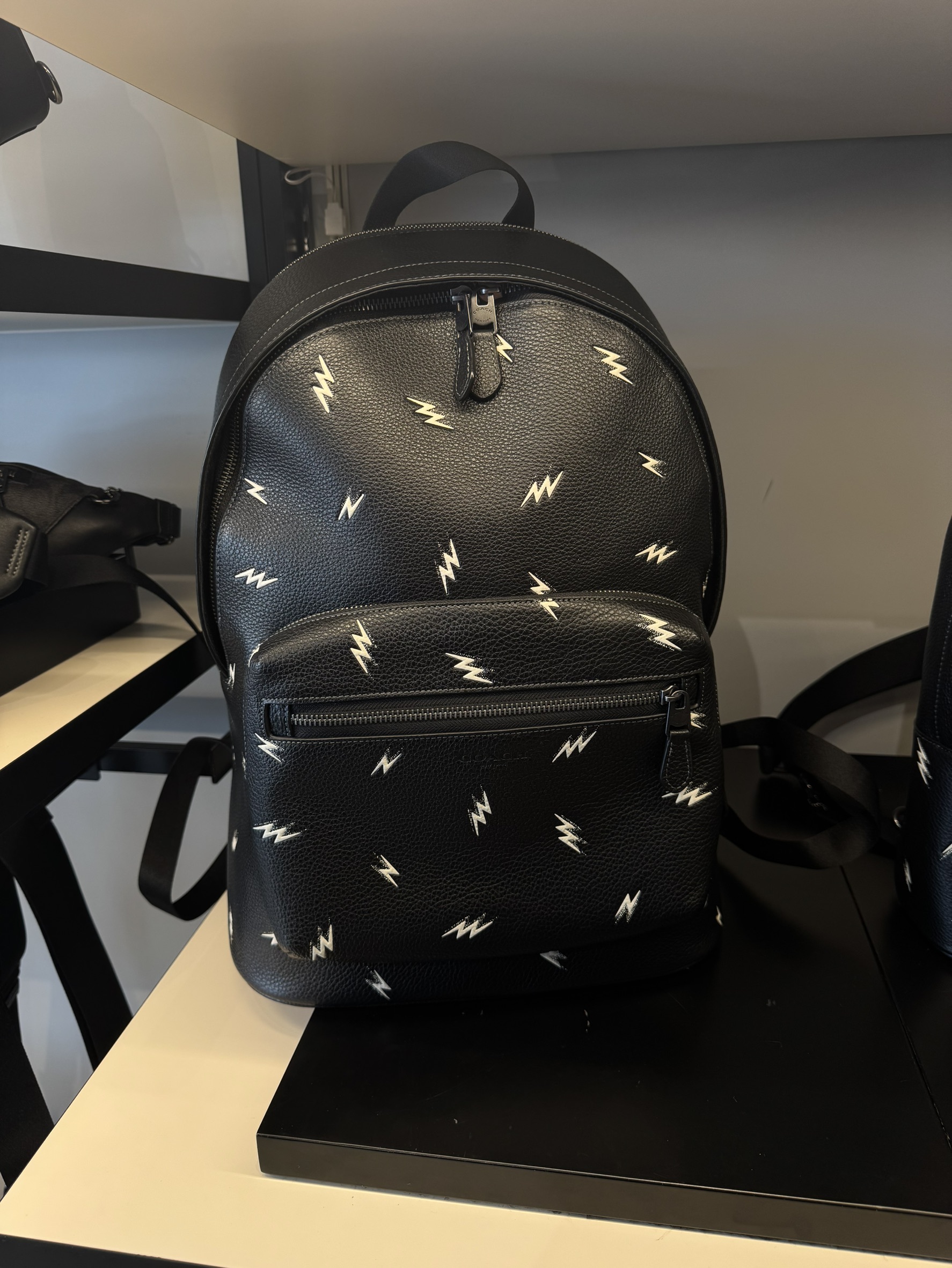 日本連線代購 COACH 閃電滿版印花 雙肩包 後背包