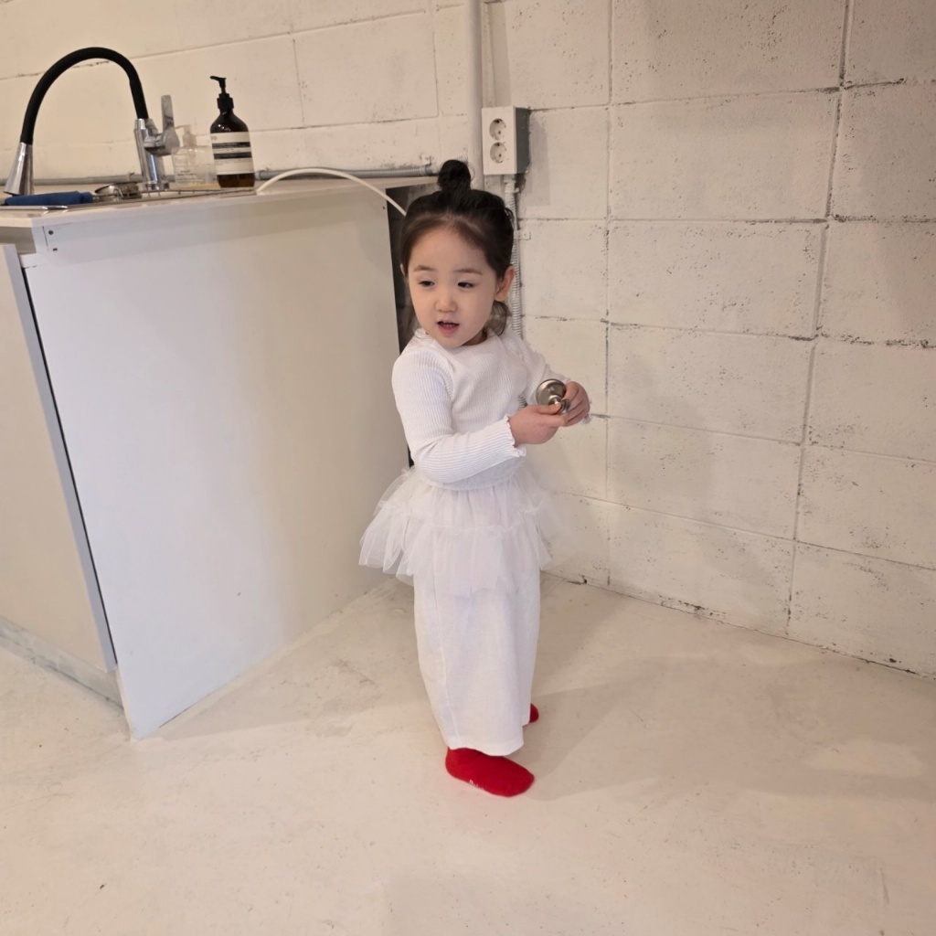 正韓春COLOR 兩色網紗拼接上衣