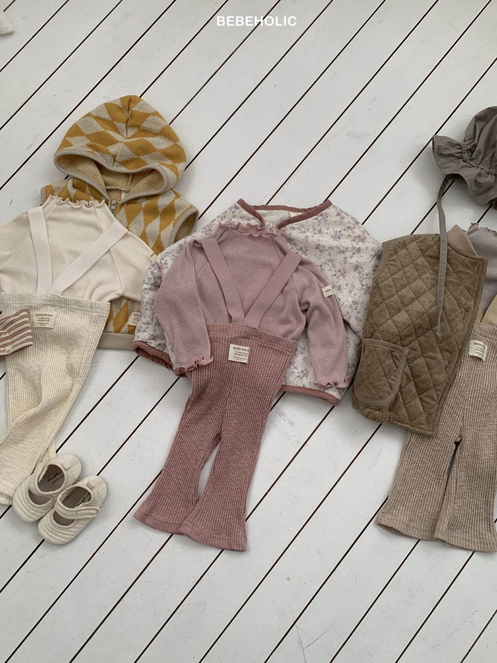 正韓春bebeholic 嫩嬰吊帶喇叭褲