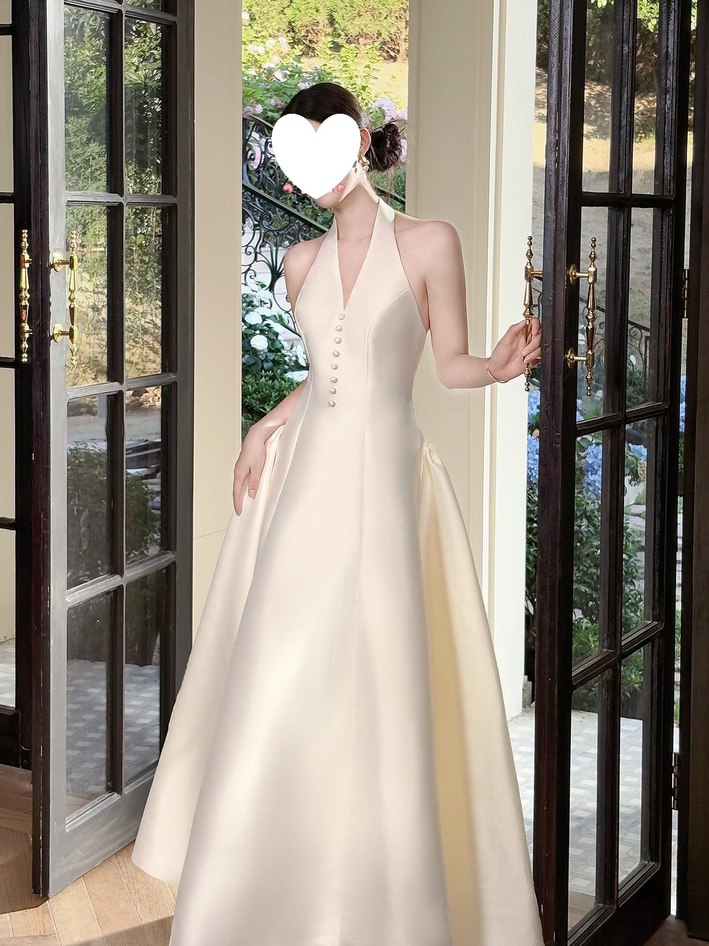 挺版緞面 削肩繞脖收腰禮服