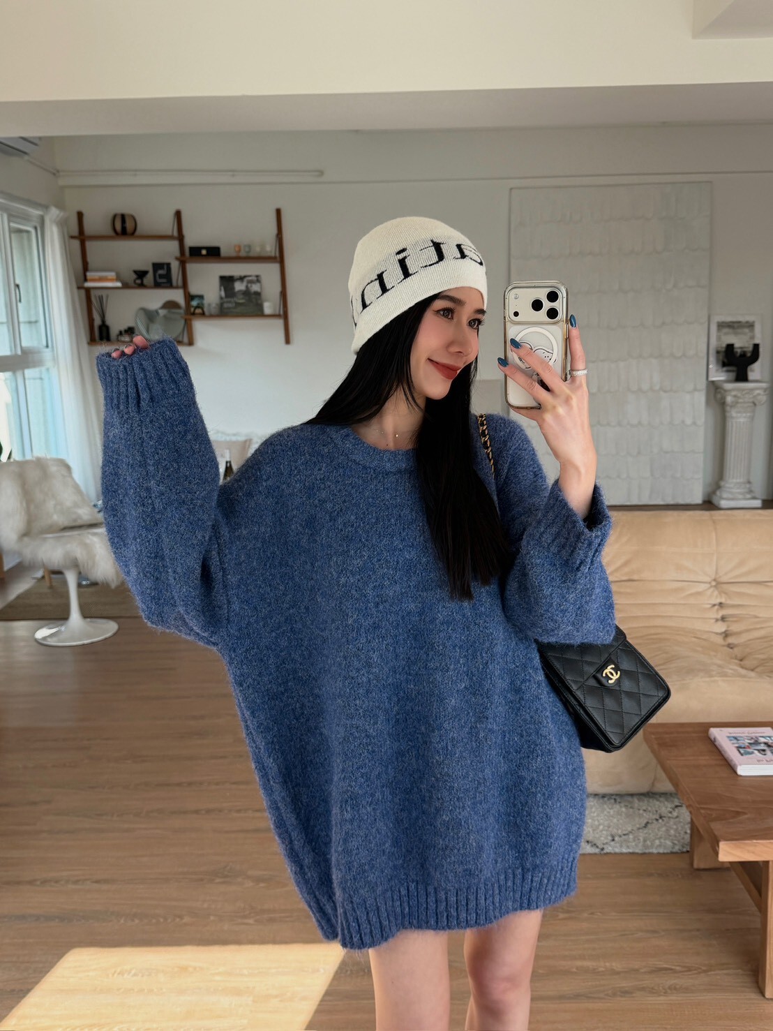 極簡圓領針織上衣