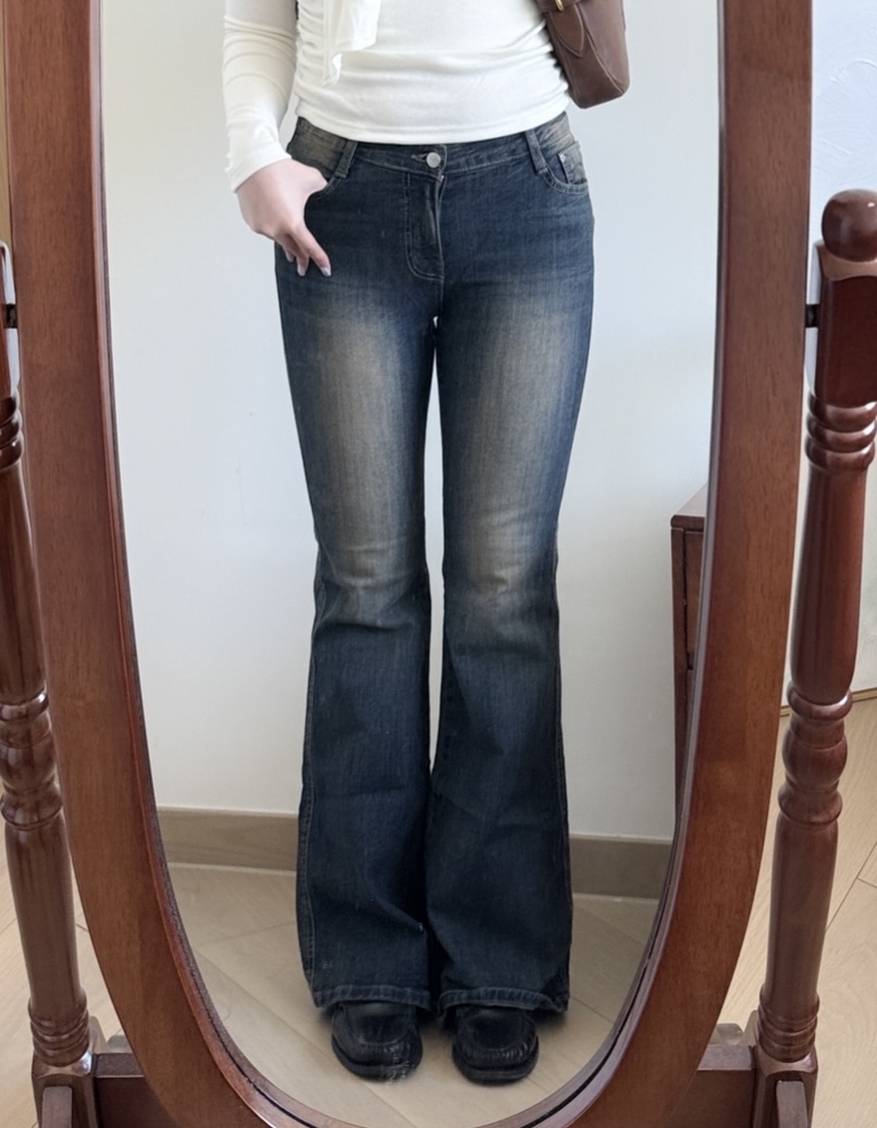 超顯瘦的復古喇叭牛仔褲！