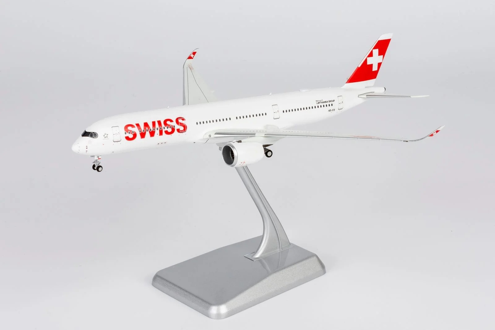 NG model 1/400 瑞士航空 A350-900 HB-IFB 標準塗裝 豪華精裝盒 含有合金支架