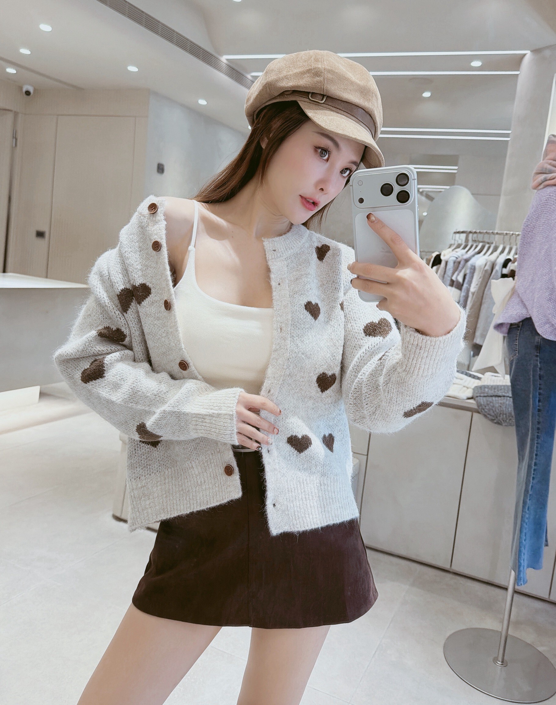 滿版愛心排釦針織上衣