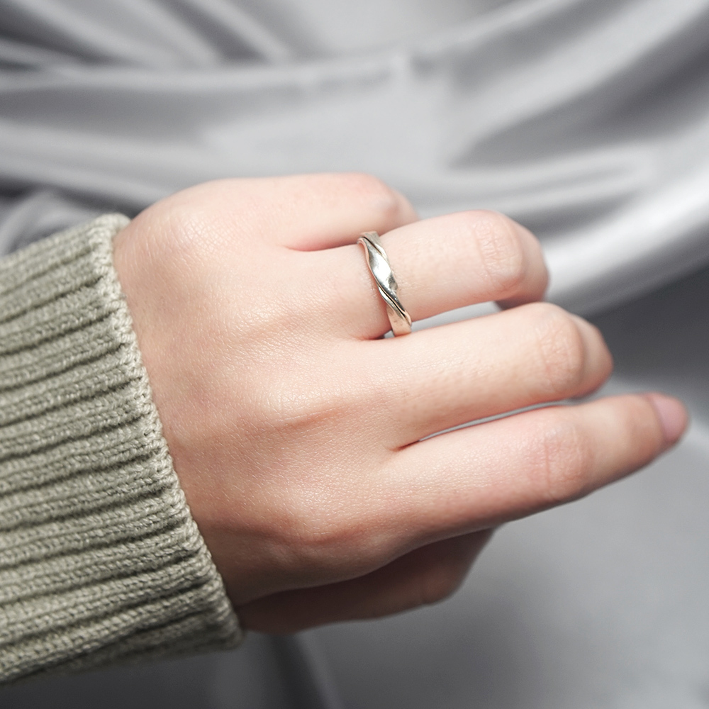 交錯雙質感 女生戒指 緞帶扭結 女戒 純銀刻字戒指