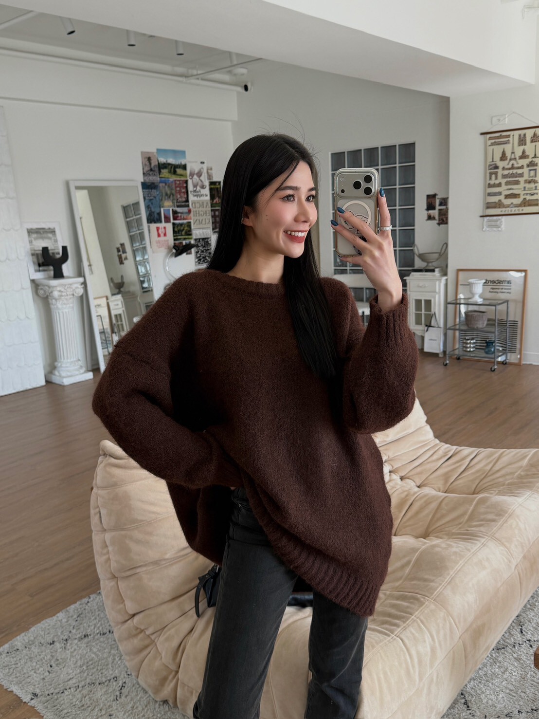 極簡圓領針織上衣