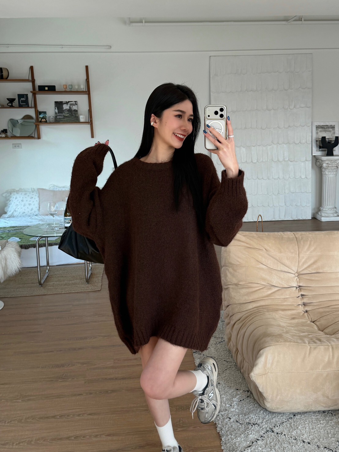 極簡圓領針織上衣