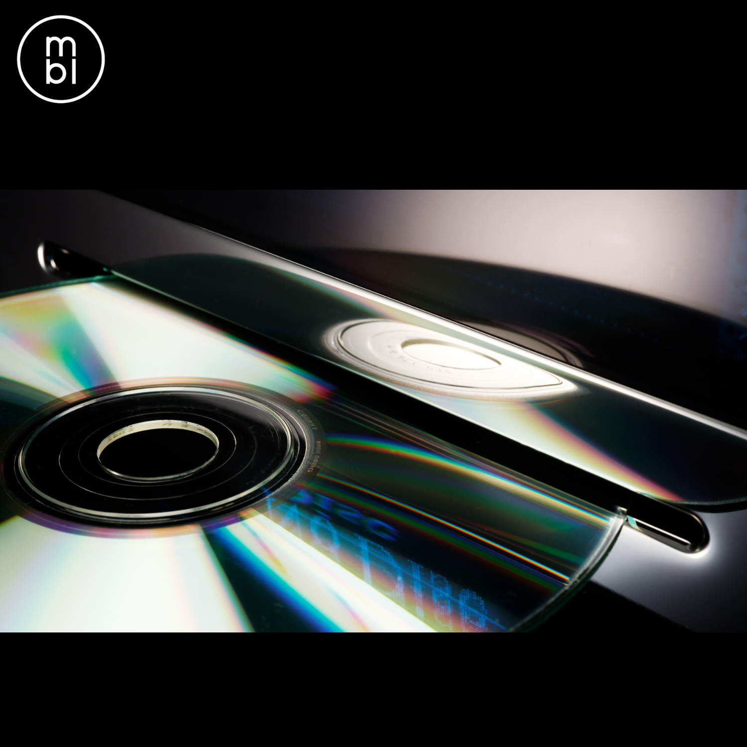 MBL Cadenza C31 CD-DAC CD Driver Closeup Angle 2