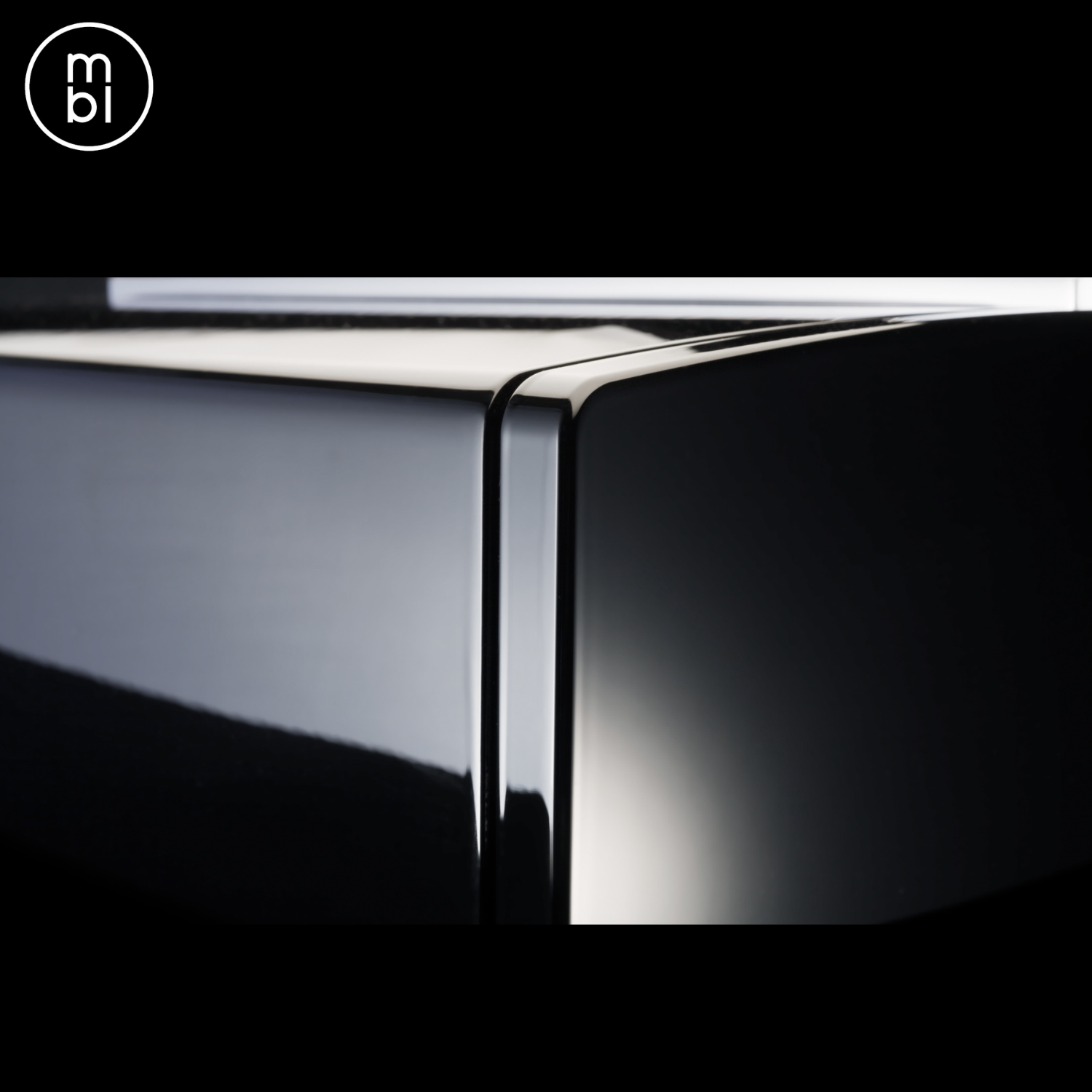 MBL Cadenza C31 CD-DAC Exterior Angle 3