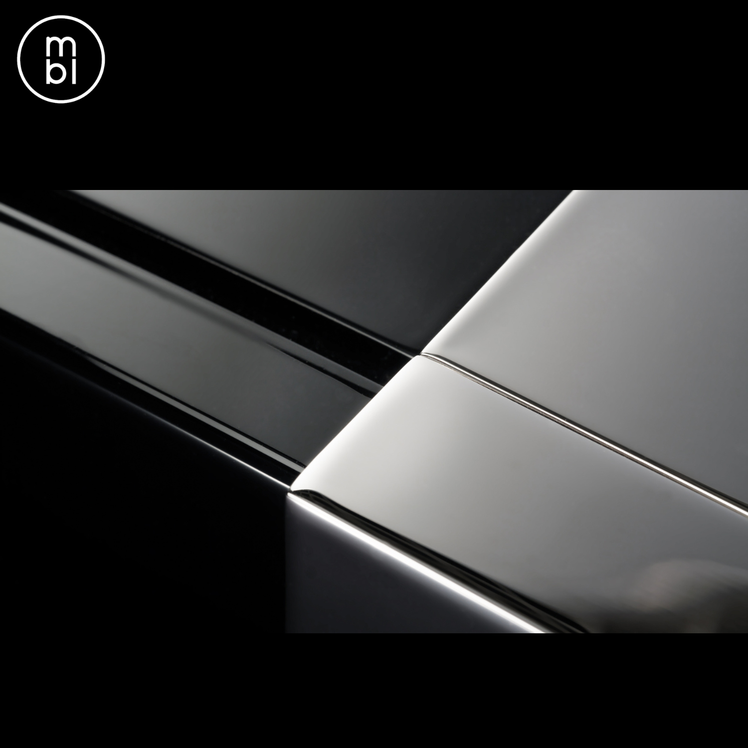 MBL Cadenza C31 CD-DAC Exterior Angle 1