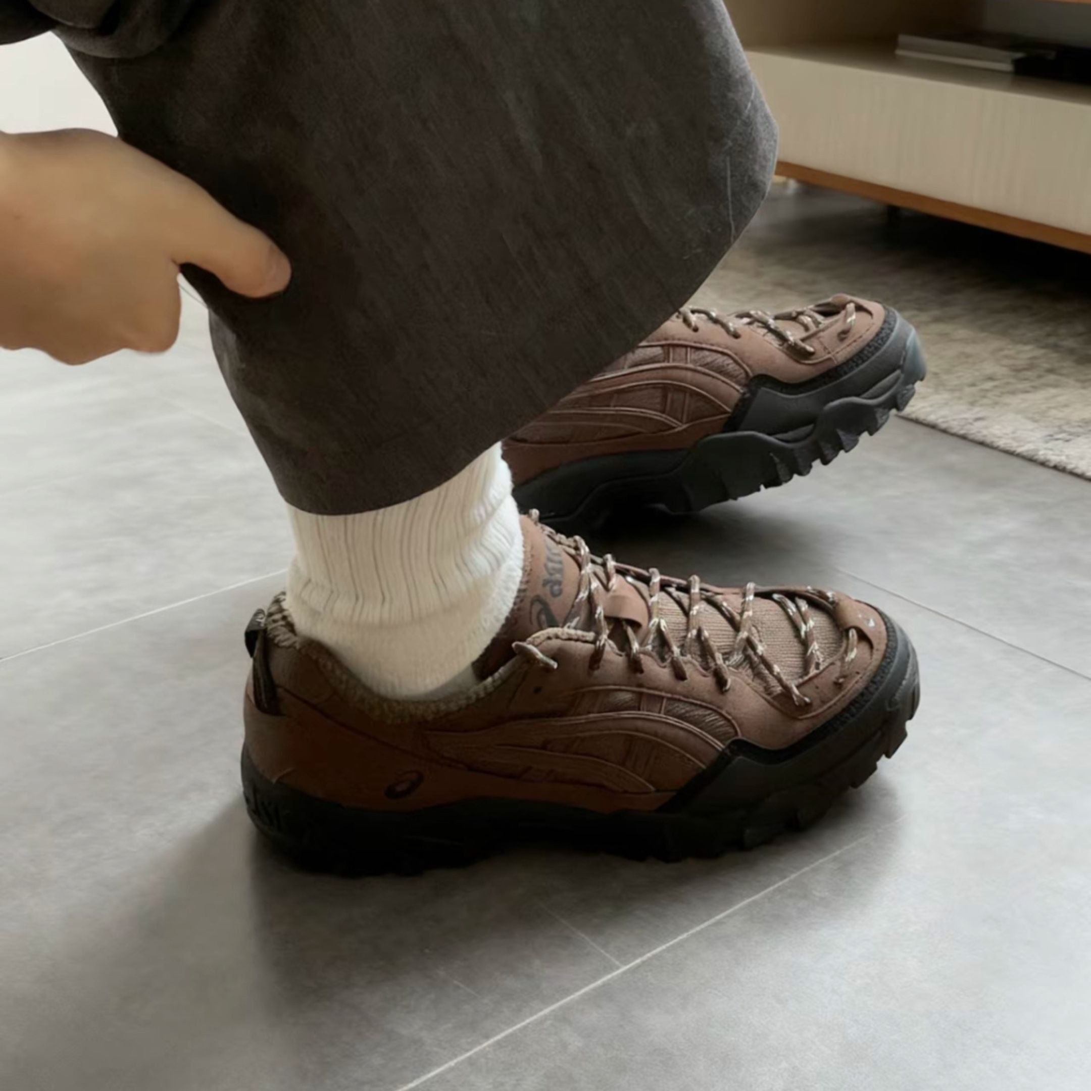 NICEDAY 代購 ASICS Gel Pickax 棕黑 可可 摩卡 咖啡 登山 戶外 機能 1203A983-200