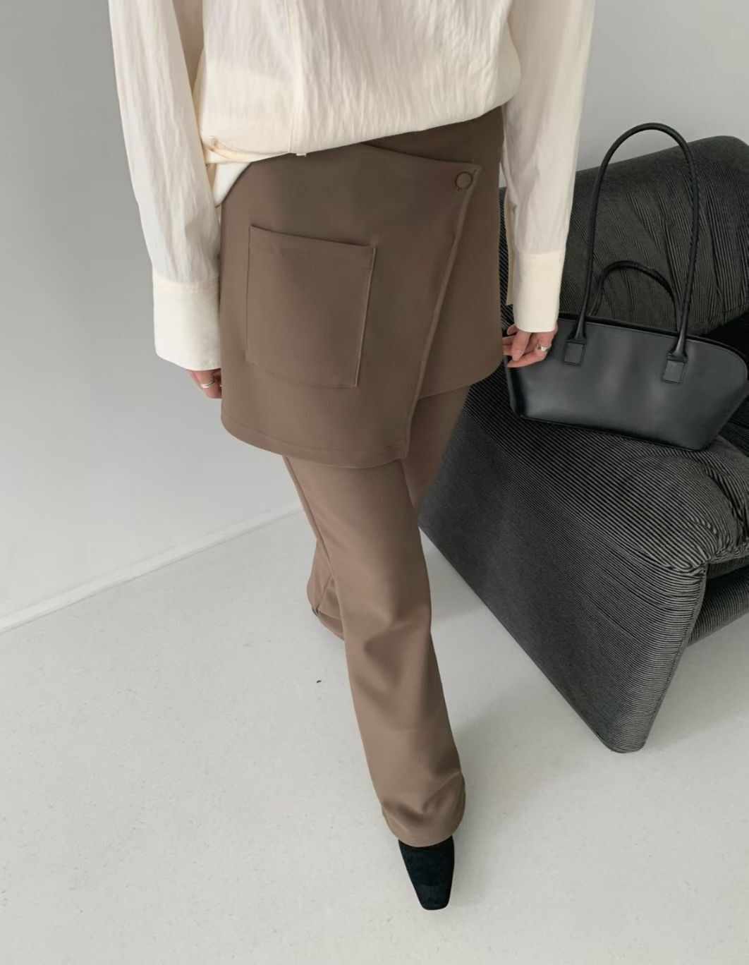 2B5403 開頁屁帘喇叭休閑褲 *特價* (優惠碼同充值購物金不適用)