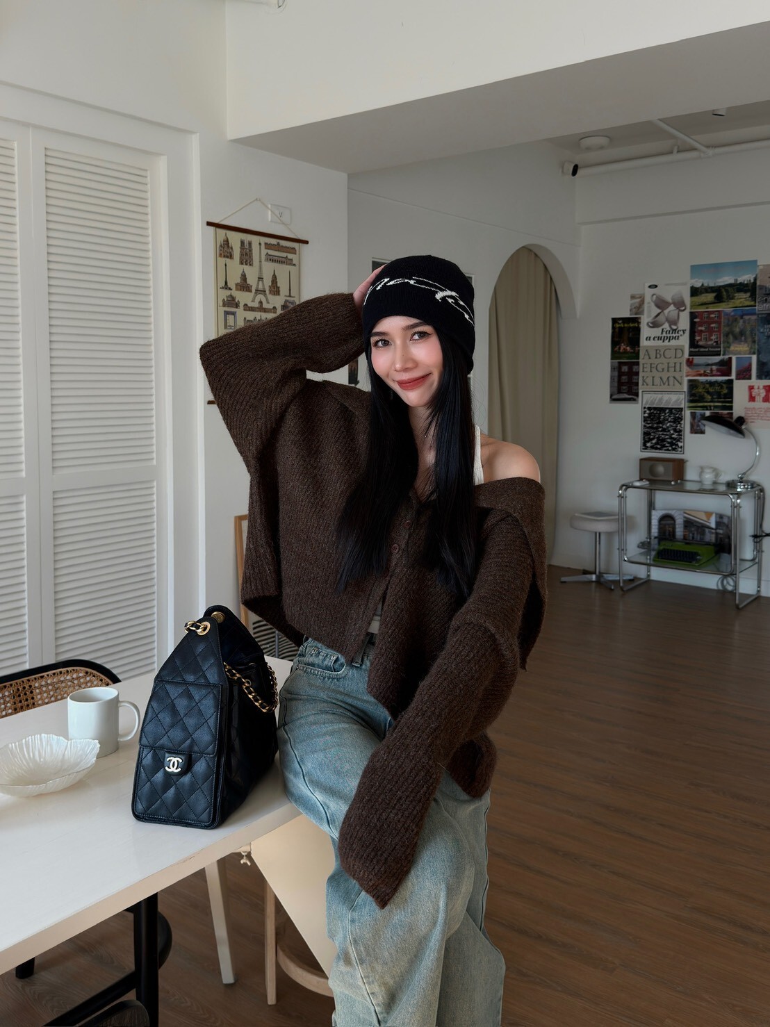 大翻領坑條針織上衣