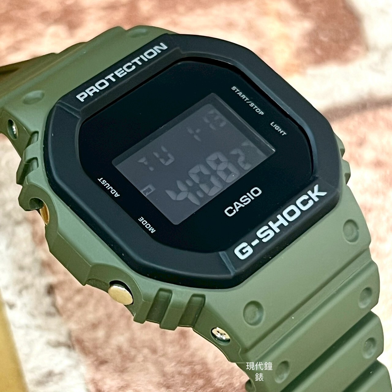 【G-SHOCK】街頭軍事系列軍綠色腕錶  DW-5610UU-3D 43.8mm 現代鐘錶
