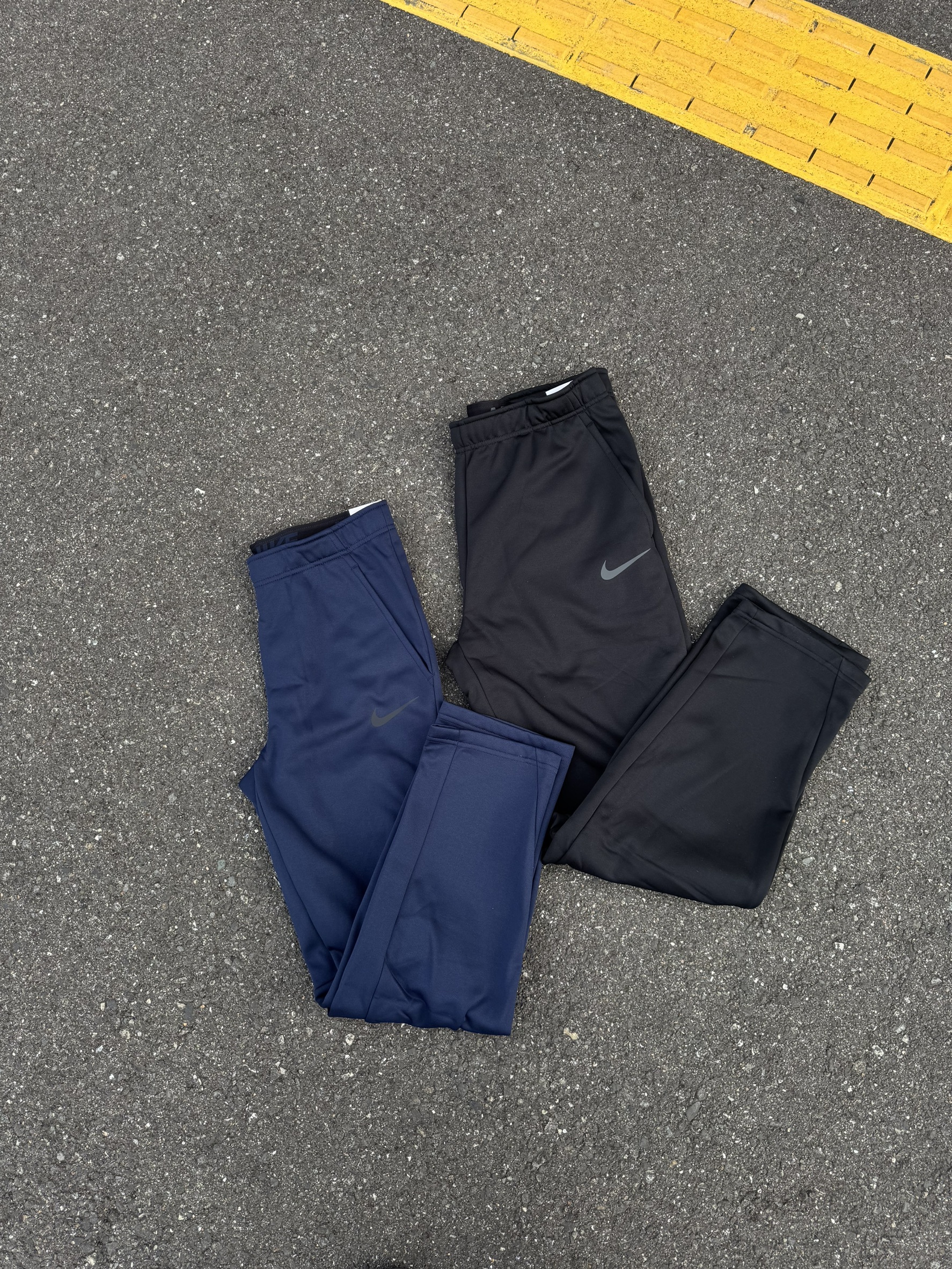 現貨 日本連線代購 NIKE 鋪棉保暖 運動直筒長褲 932254 451 藍 010 黑 兩色