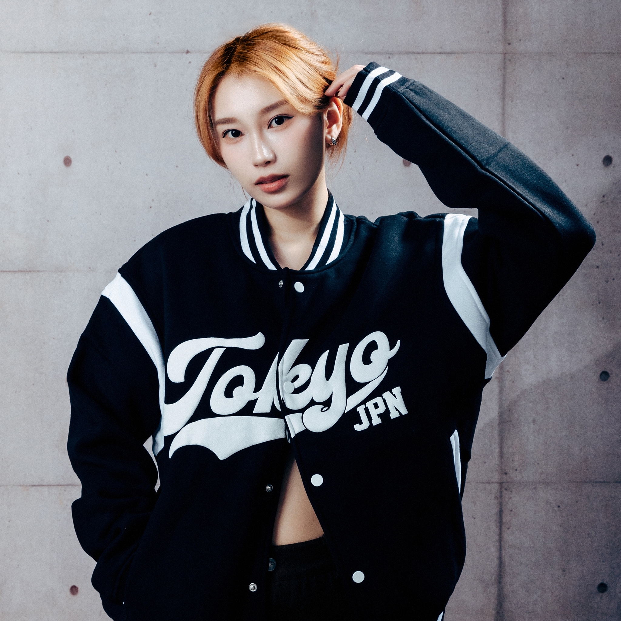 XCTRL 東京發泡字棒球外套-黑