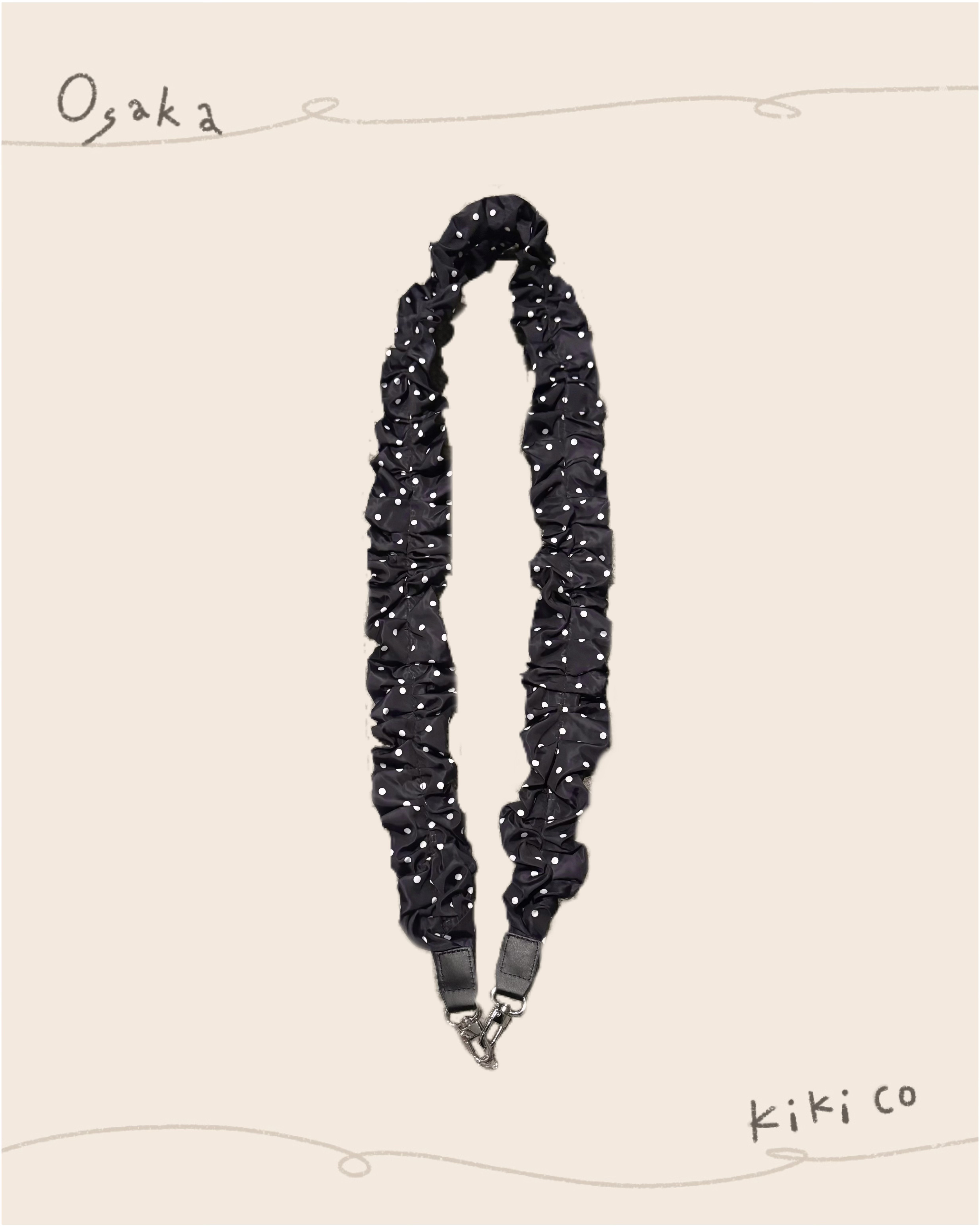 日本木耳邊抽皺點點手機背帶