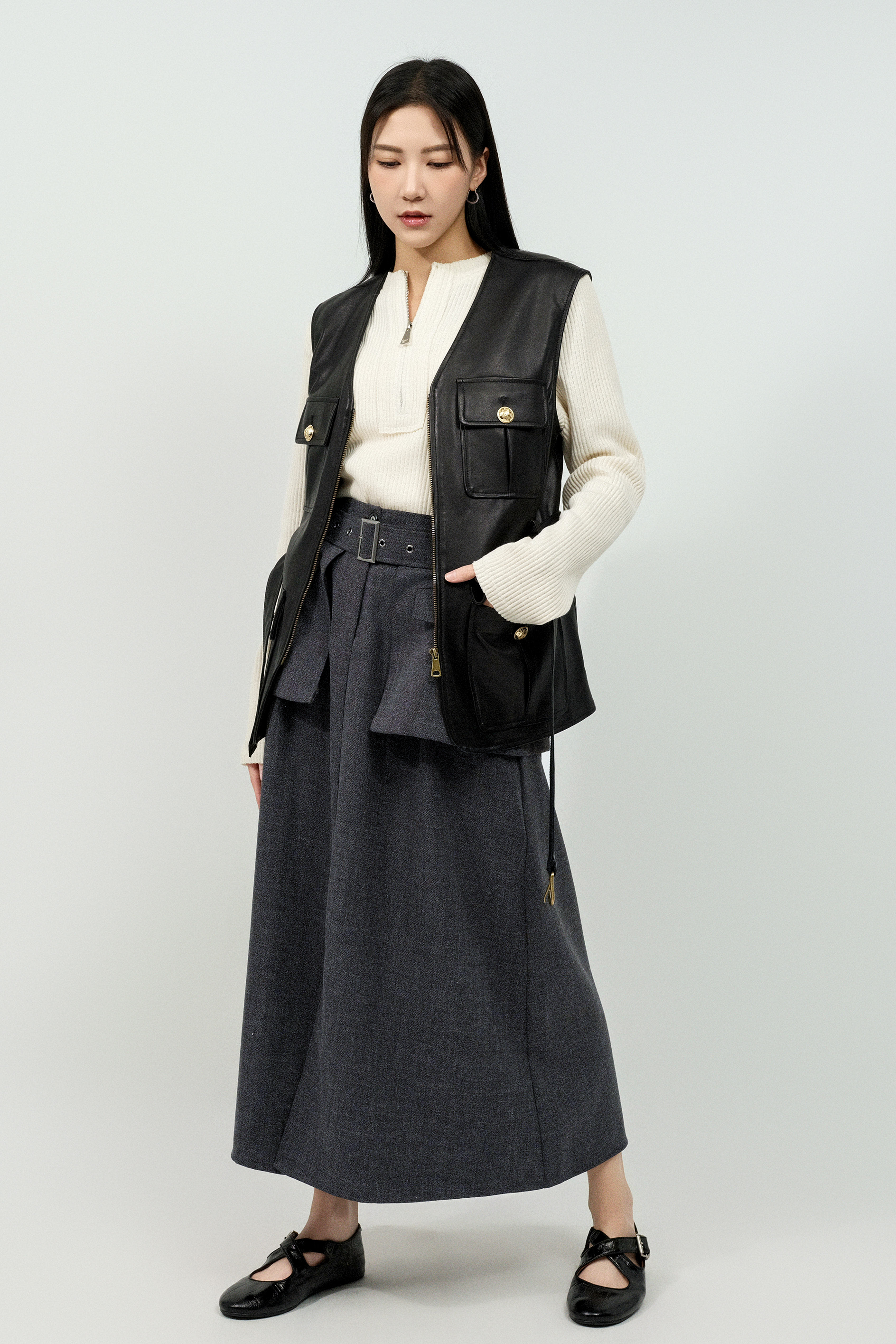 FW25_0327（真皮背心＋上衣＋半截裙）