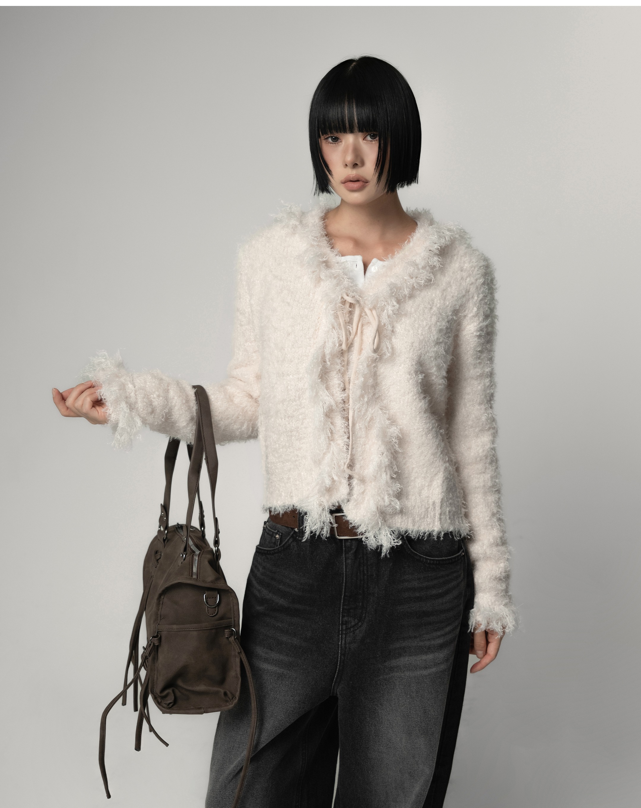 NOIRMUTE FRINGE STRAP RIBBON ANGORA FUR KNIT CARDIGAN