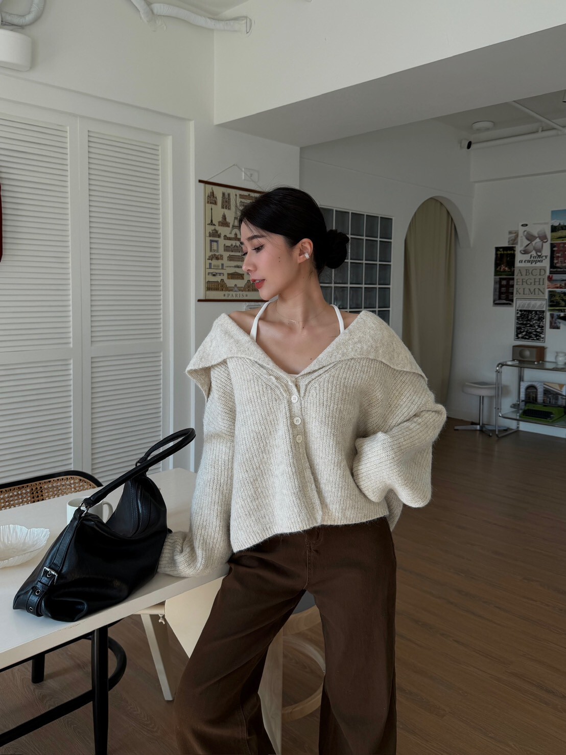 大翻領坑條針織上衣