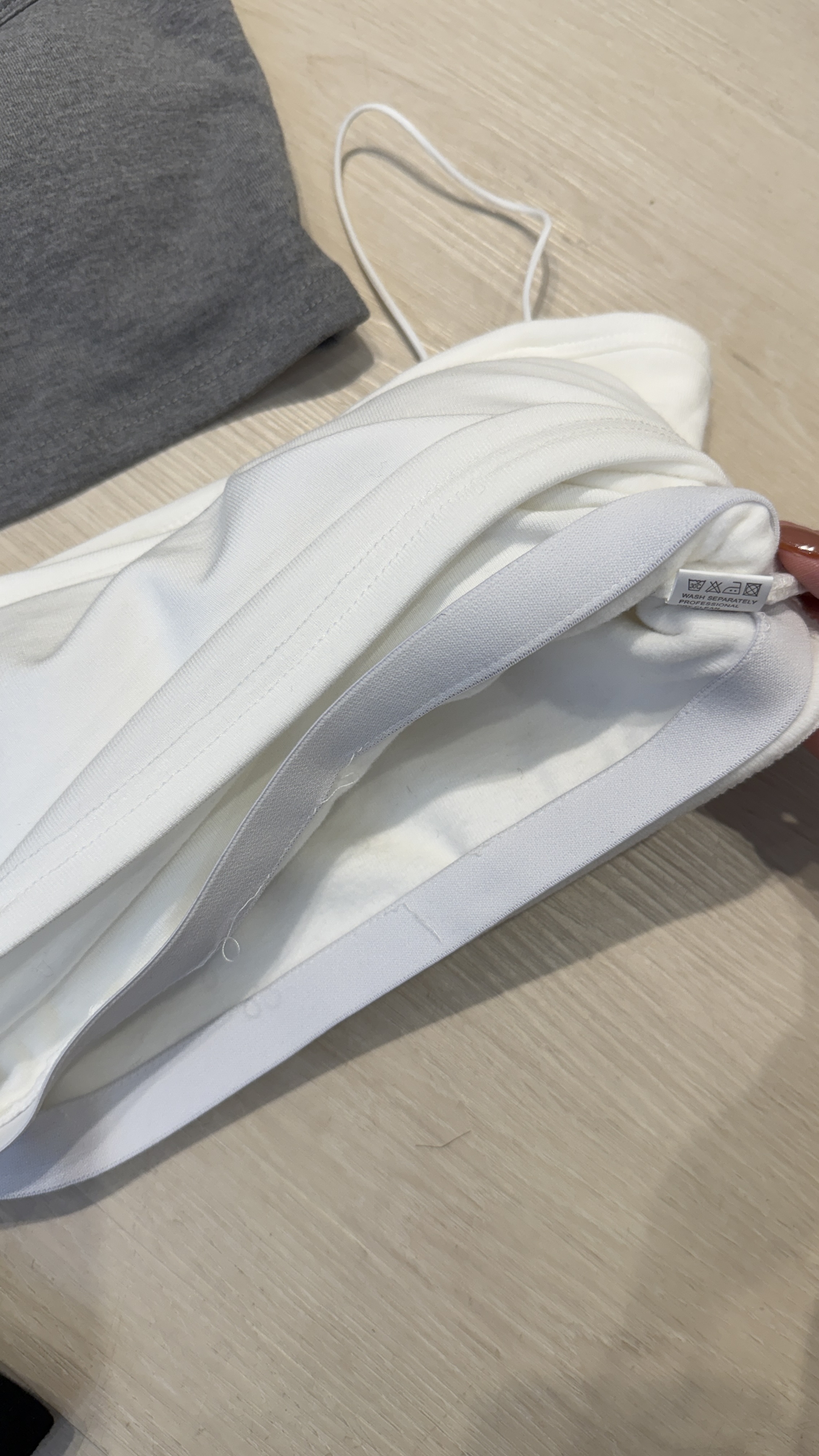 (版娘激推) 絕對要包色！保暖又好穿的內刷絨細肩Bra背心 _949B