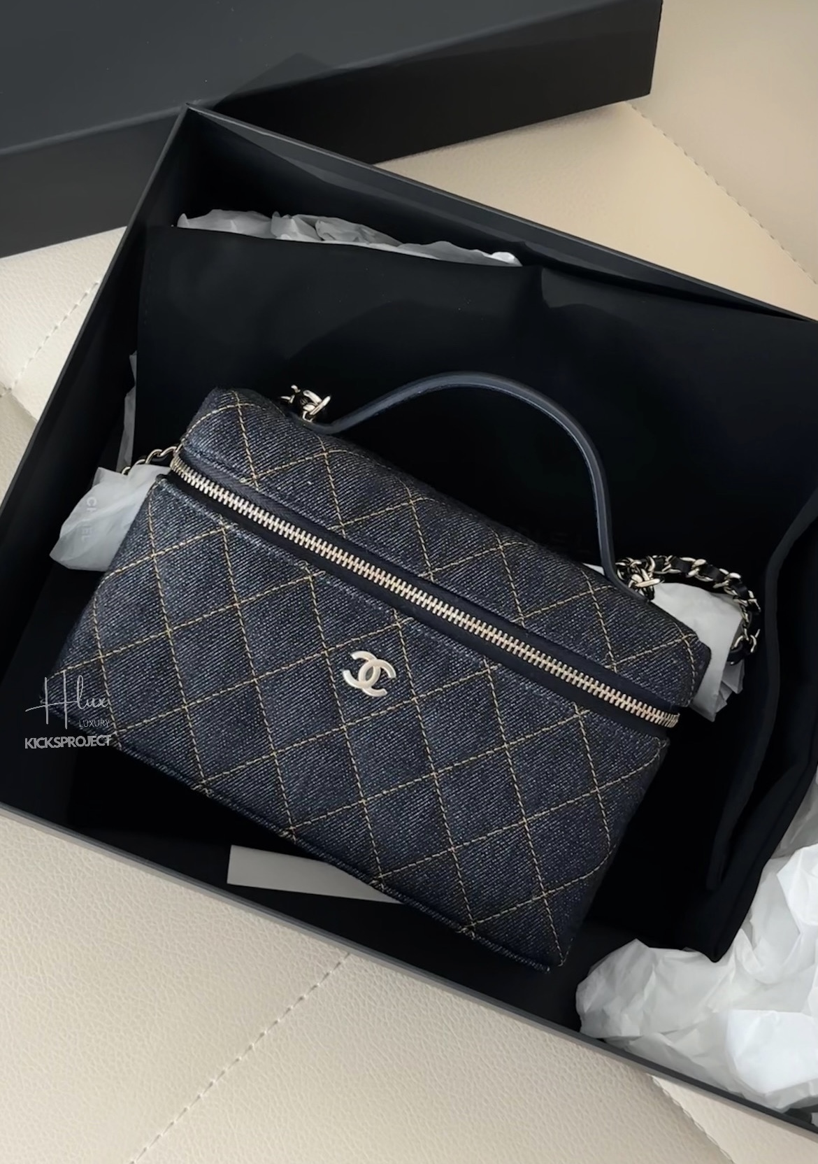 Chanel 26P LP bag 深藍色牛仔布 睇下  牛仔布 深藍色 鏈條梳妝袋 vanity bag 飯盒包