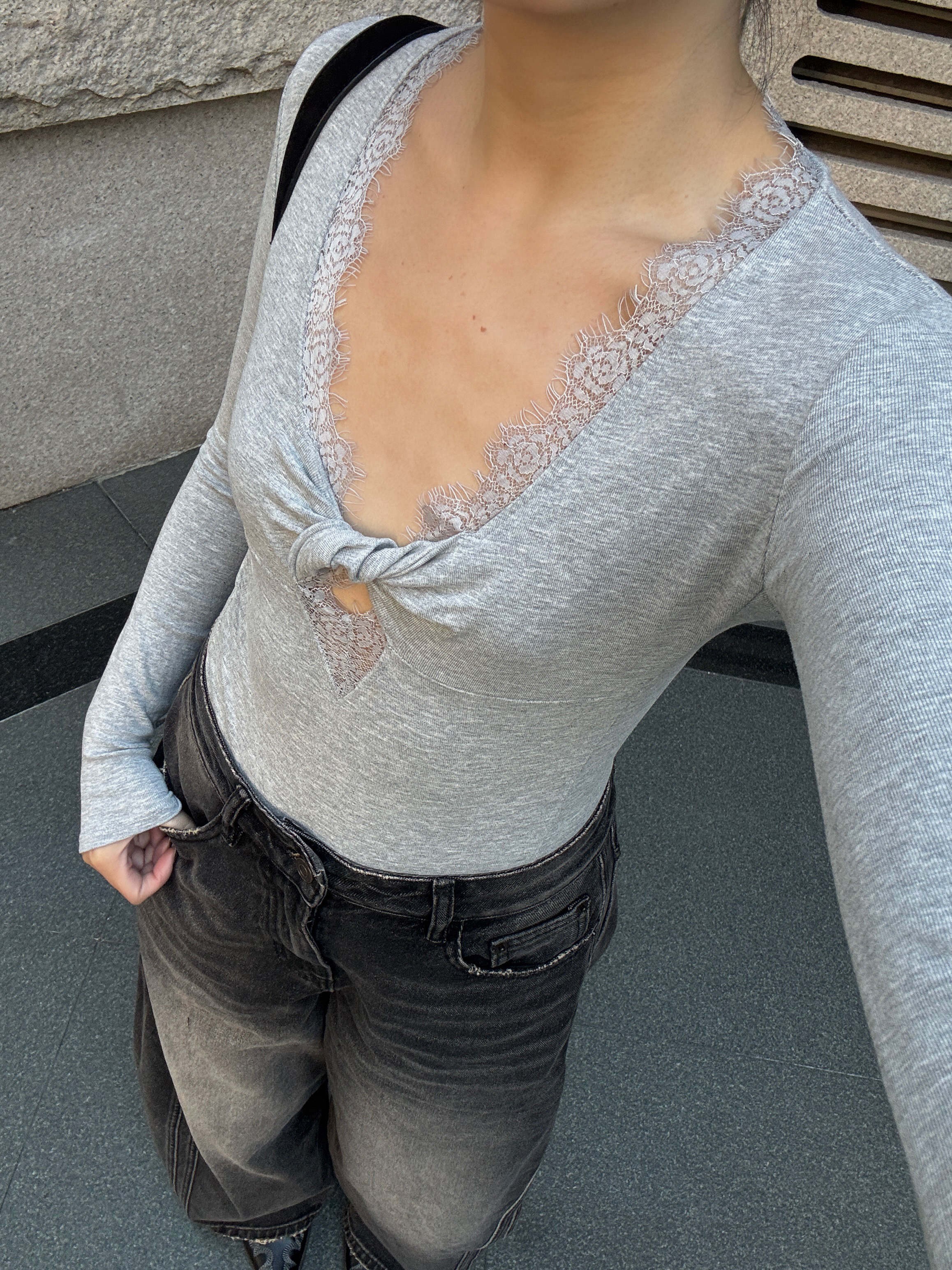 蕾絲紐結鏤空Bodysuit(2色)