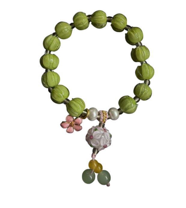 260116-A10 雍宮香灰琉璃淡綠蓮花珠手串 - 事業（送布袋 ）(需留中文全名，已包大寶法王開光證+布袋和雍和宮開光，不提供開光視頻，3月頭到貨只限尖沙咀門店自取）