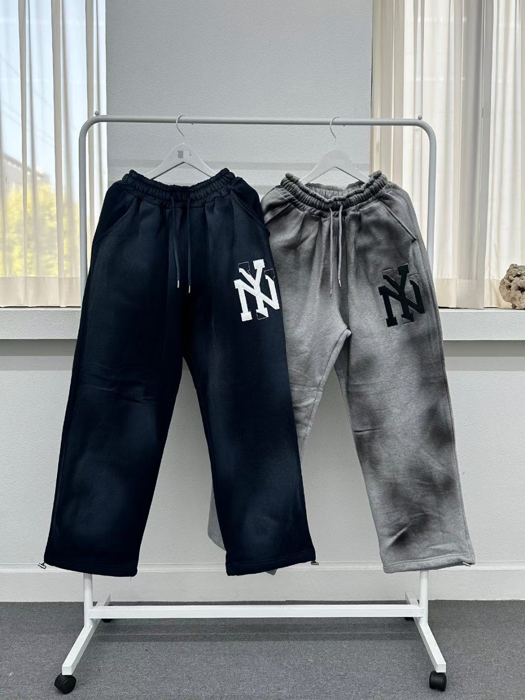 仿污英文字運動褲 TAC-0397P