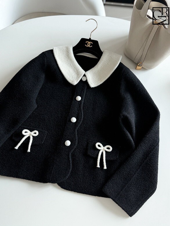 配色領片蝴蝶結造型排釦毛呢外套-F / 2色