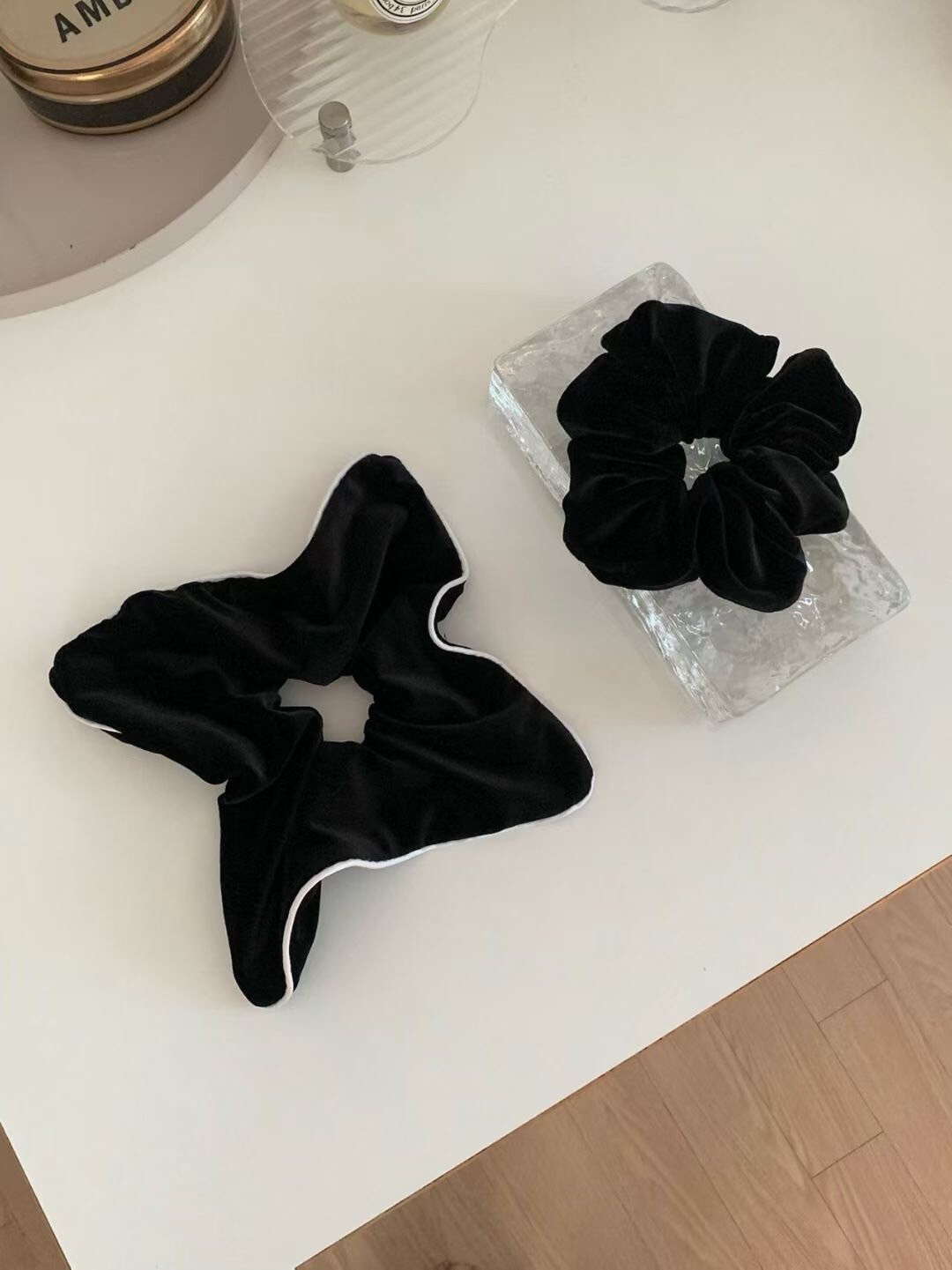 經典黑白色線條滾邊方形髮圈髮帶