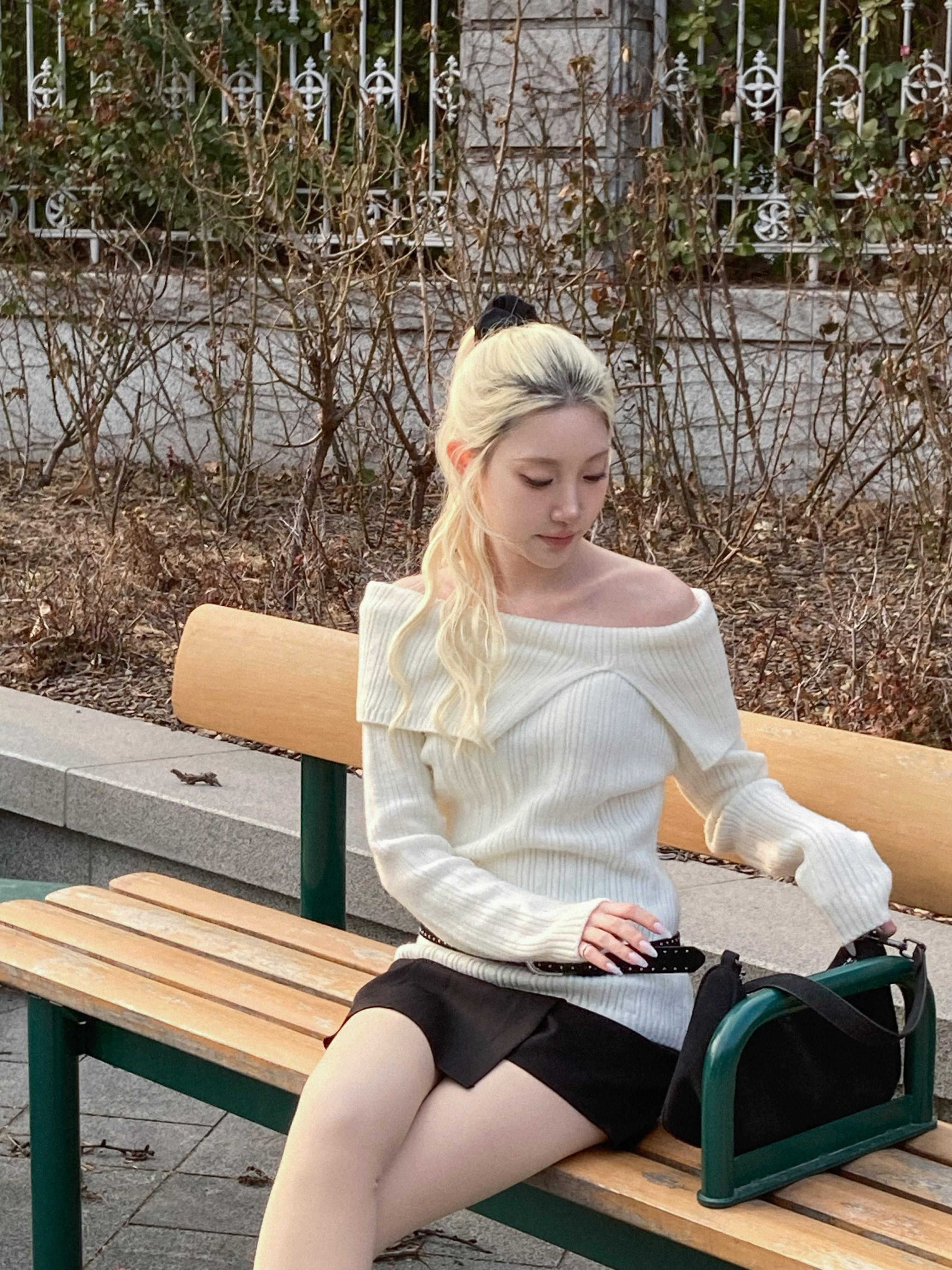 可溫柔可帥氣開叉直紋一字肩針織上衣〈🇰🇷DAY 2〉