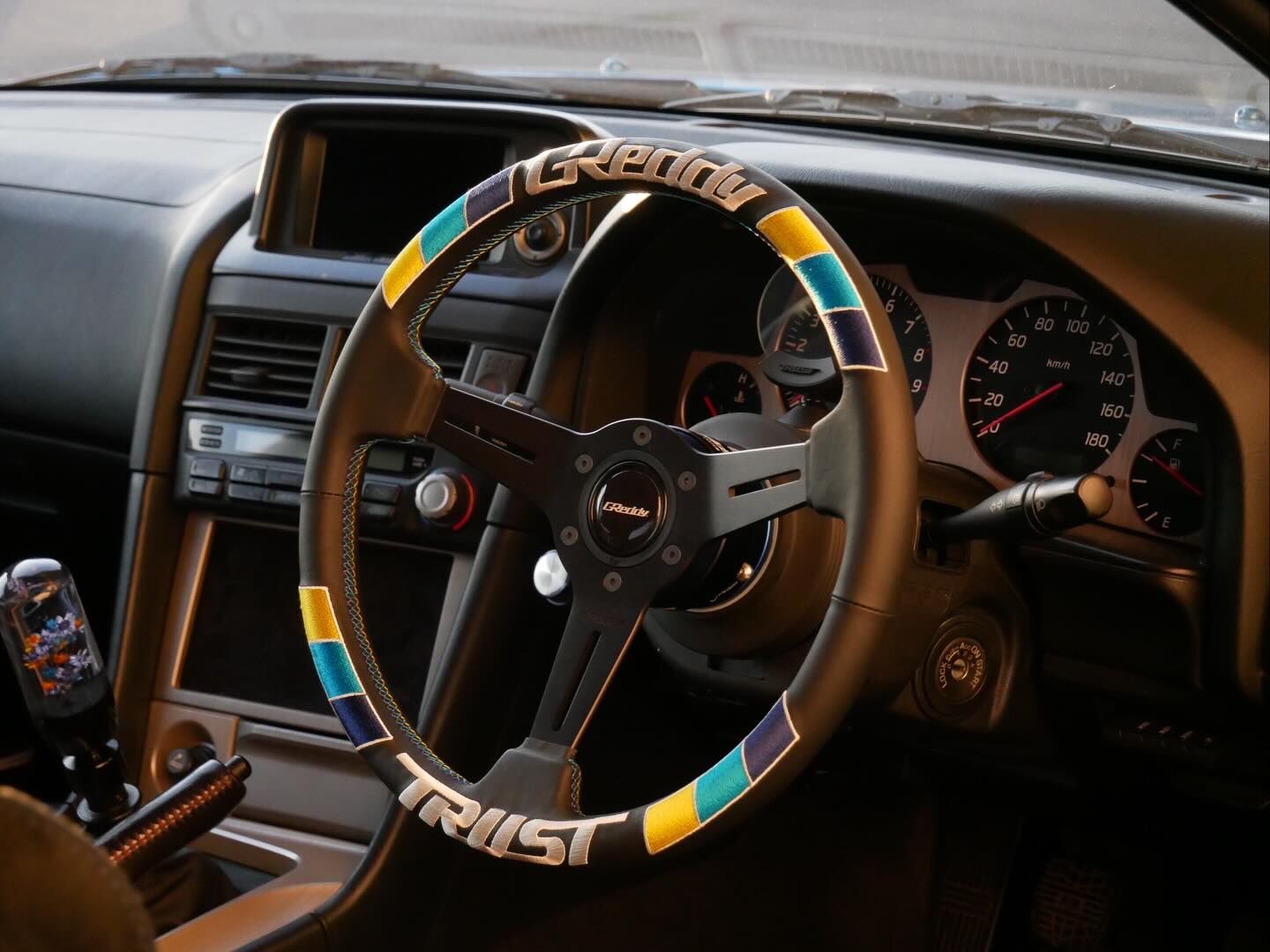 TRUST GReddy 刺繡真皮方向盤