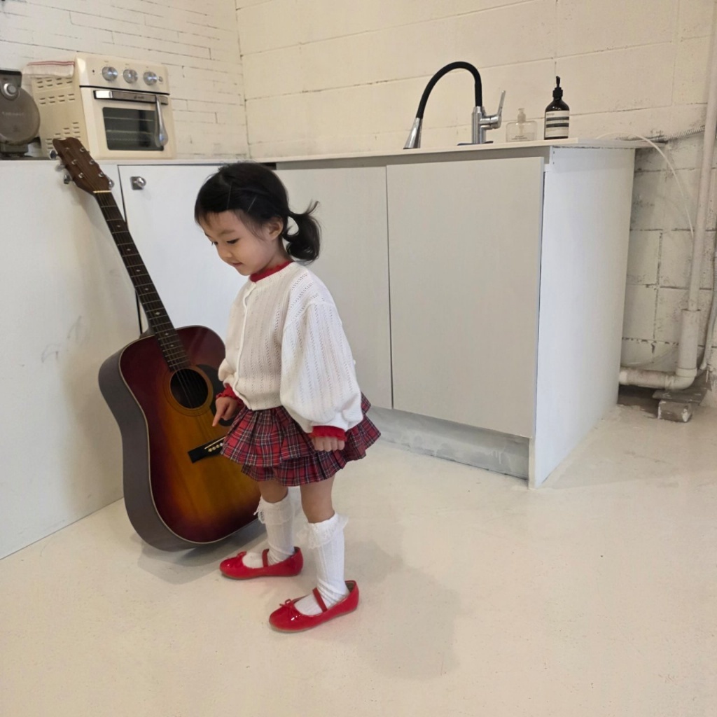 正韓春COLOR 兩色草莓泡泡袖外套