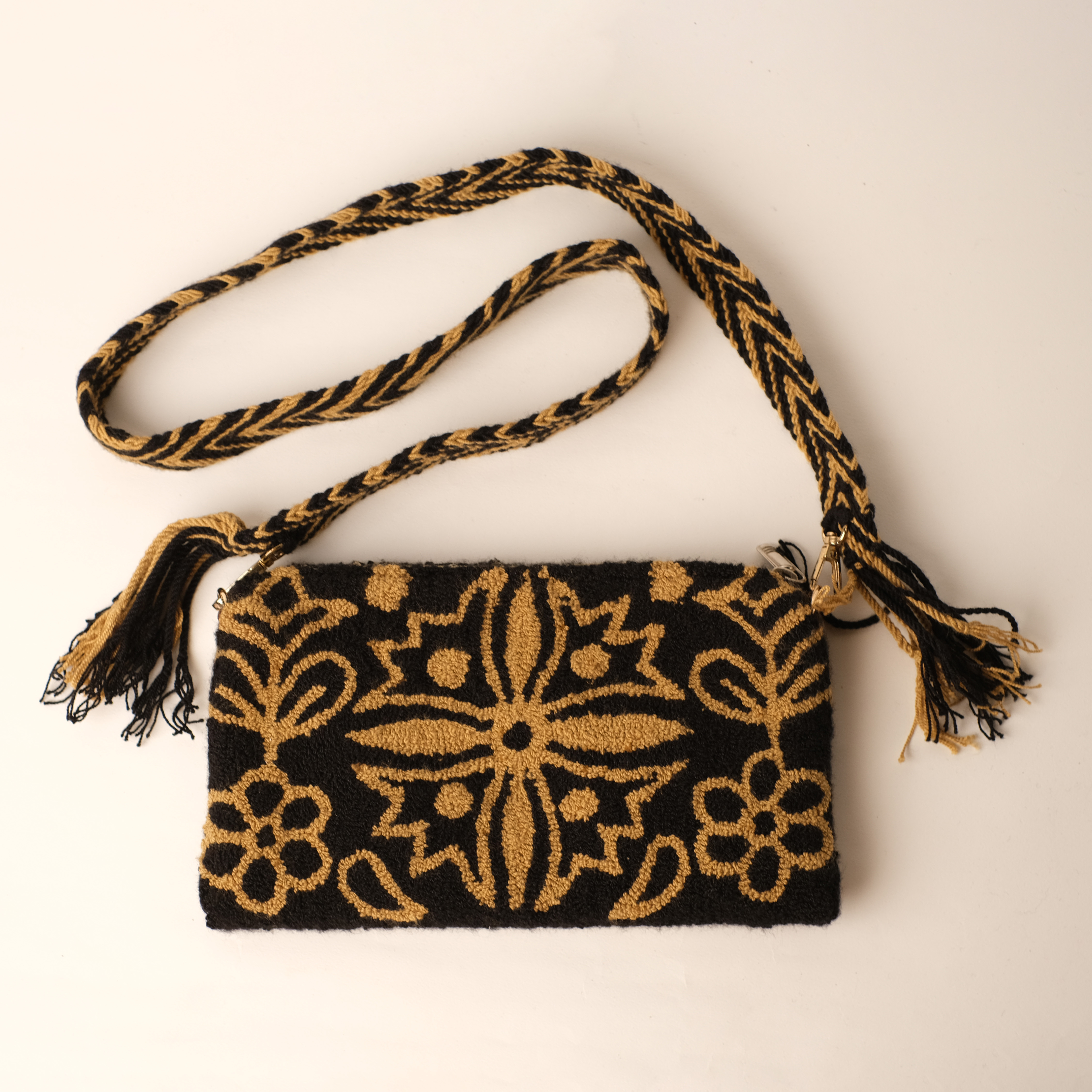 瓦尤戳繡包｜Mexicana - 編織背袋手拿包 B03｜委內瑞拉