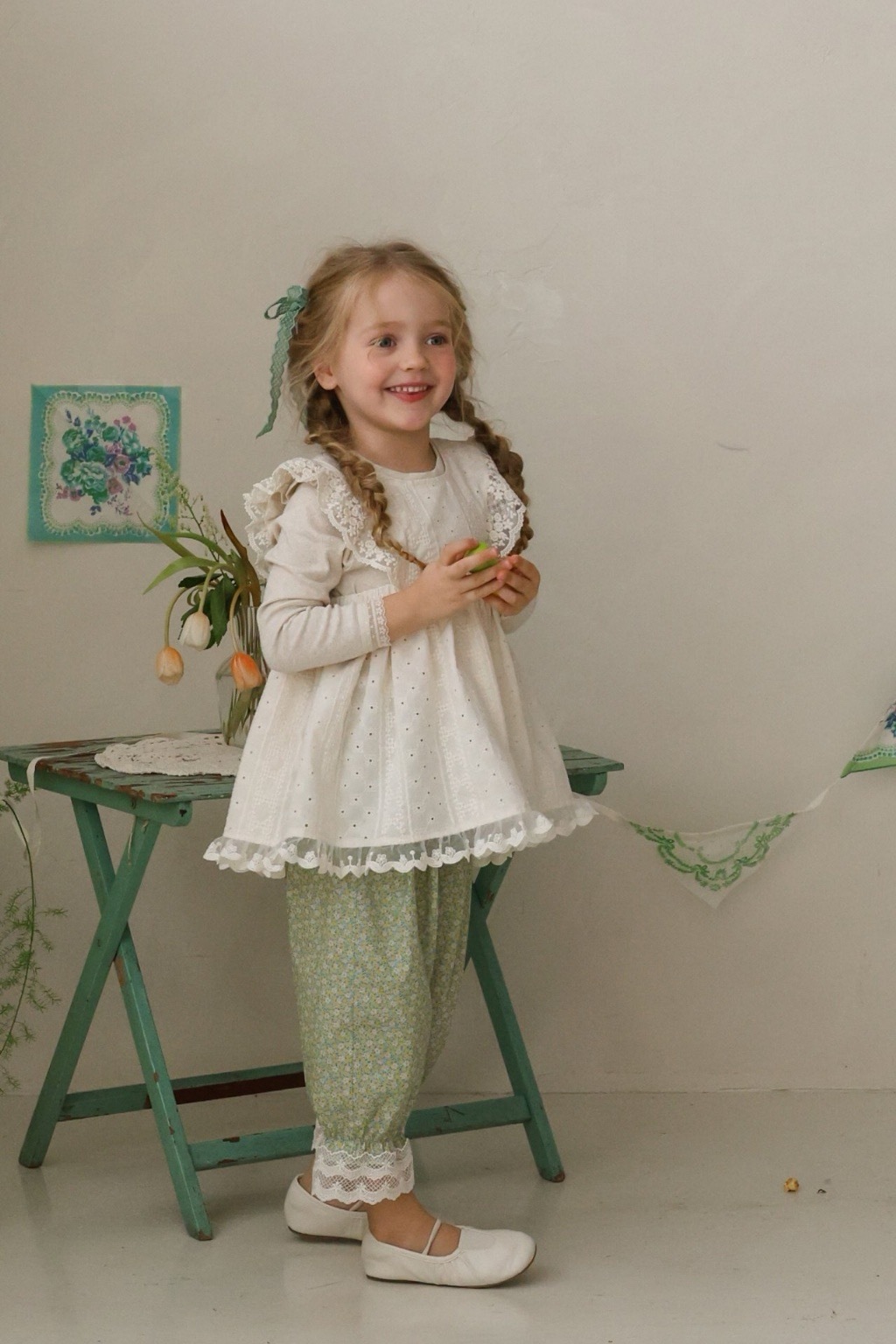 俏皮蕾絲外搭圍裙