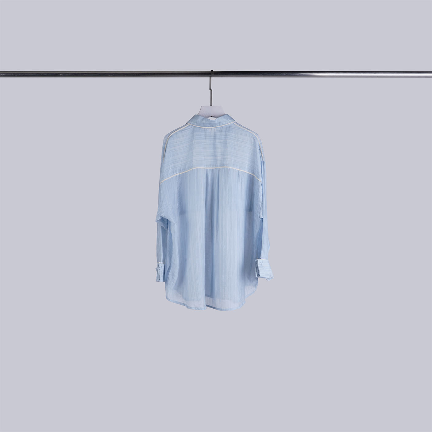 質感壓紋撞色滾邊襯衫 | 淺淺藍