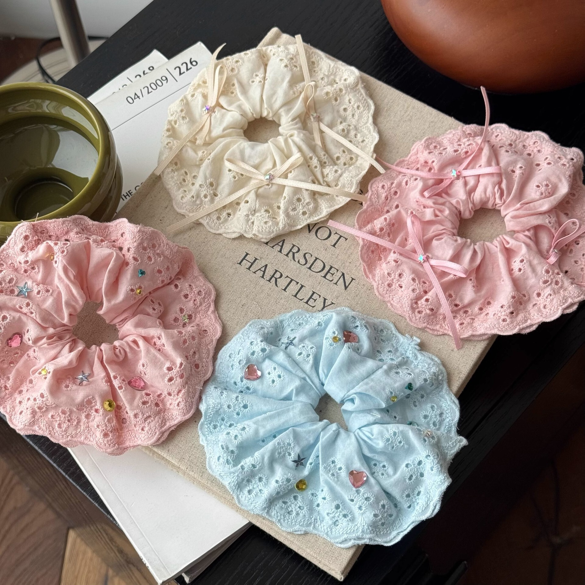 [3 FOR RM10] Vintage Elegant Lace Trim Scrunchie