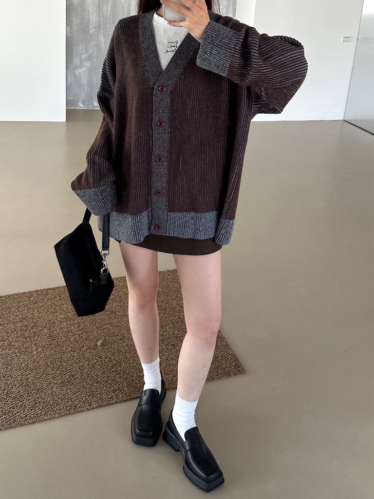 雙色坑紋排釦毛衣外套