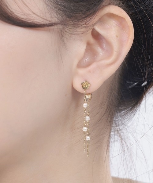 MARY QUANT / Station Pearl Earrings