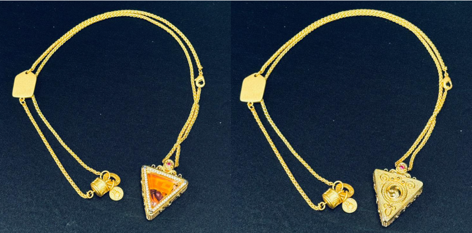 AG260115-Y135-DU250624902-三角吊墜(配鏈)(需留中文全名，已包大寶法王開光證+布袋和雍和宮開光，不提供開光視頻，3月頭到貨只限尖沙咀門店自取）