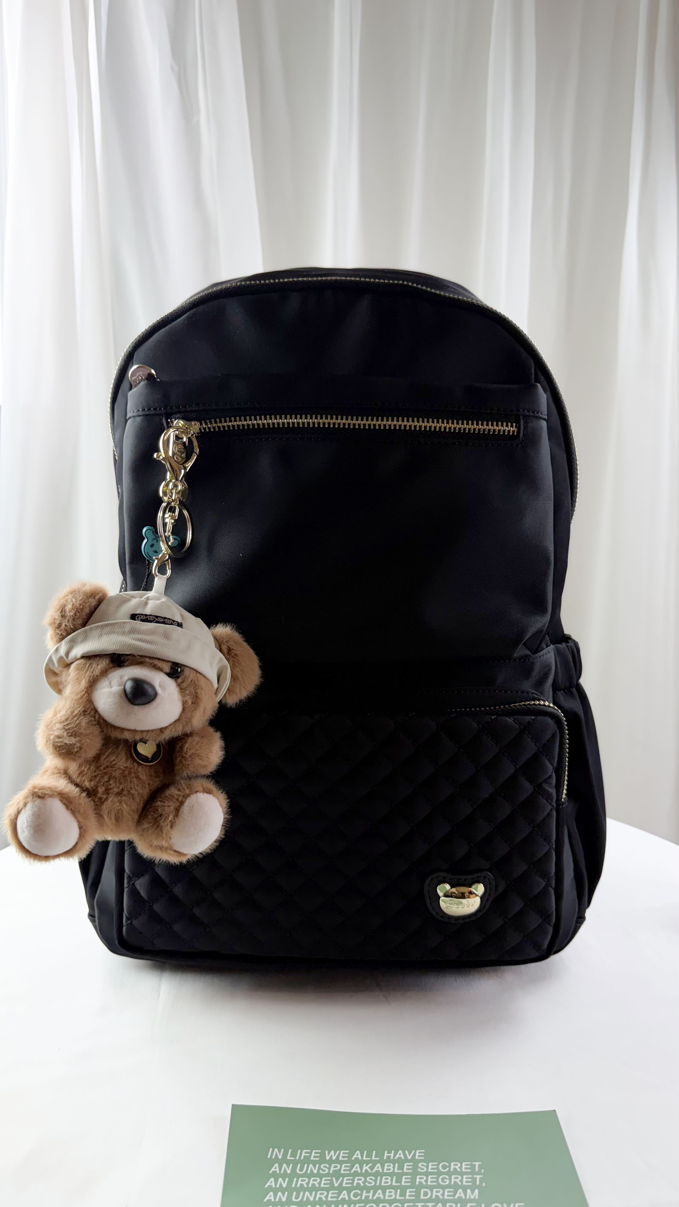 GOODS 黑色菱格紋防潑水後背包 附兔兔吊飾 #2627