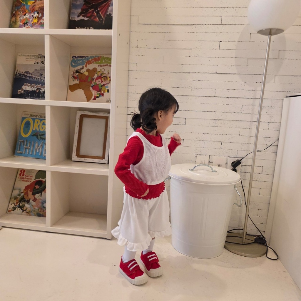 正韓春COLOR 兩色經典黑白疊穿背心